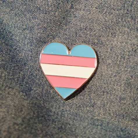 Trans Pride Flag, Pride Heart, Yamaguchi Tadashi, Trans Art, Trans Boys, Trans Flag, Catty Noir, Trans Rights, Trans Pride