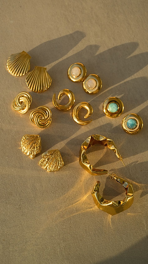 Dive into elegance with the Cap Du Aureum collection! Inspired by the sea, this stunning new arrival is a tribute to sultry summer days and endless summer nights. Embrace the beauty and sophistication that captures the essence of coastal charm. #CapDuAureum #SummerStyle #ElegantJewelry Brass Shell Jewelry For Beach, Pearl Clam Necklace, Elegant Gold Shell Necklace With Lobster Clasp, Jewelry Content, Ocean-inspired Gold Shell With Lobster Clasp, Ocean-inspired Shell Pendant Necklace With Lobster Clasp, Coastal Charm, Content Ideas, Endless Summer