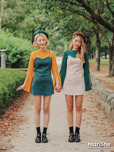 Kpop Inspired Outfits, Korean Fashion Kpop Inspired Outfits, Twins Fashion, Korean Fashion Ideas, Korean Fashion Kpop, Korean Kpop, Korean Fashion Outfits, Poses References, Korean Fashion Trends