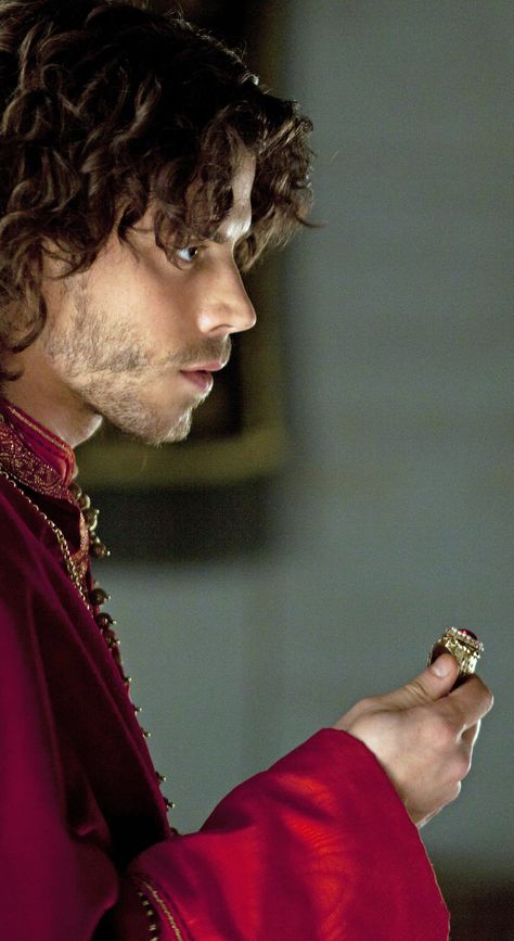 The Borgias Cesare, François Arnaud, Rabastan Lestrange, Francois Arnaud, Cesare Borgia, Jaimie Alexander, The Borgias, Age Gap, Historical Characters