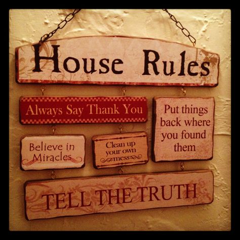 House rules Living Room Hall, Funny Decor, Family Rules, House Rules, Family Wall, Clean House, Houston, New Home, Novelty Sign