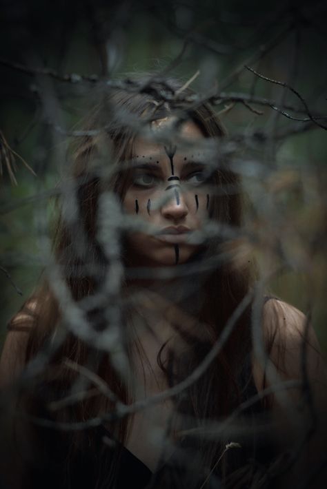 Nature Film, Witch Photos, Gothic Photography, Fairies Photos, Fall Shoot, Halloween Photography, Fairytale Photography, Beauty Photoshoot, Black Witch