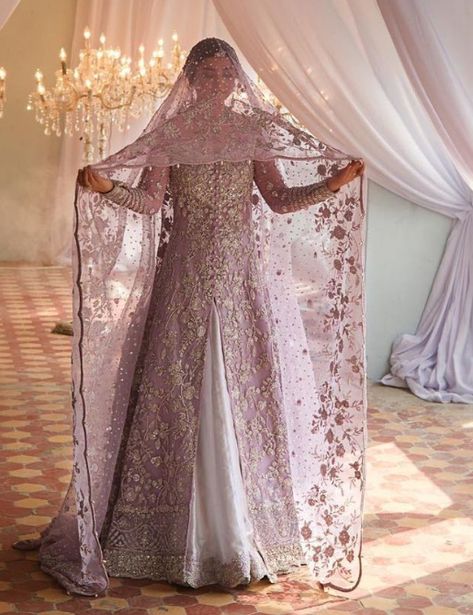 Brocade Sharara, Bridle Dress, Indian Wedding Theme, Pakistani Party Wear Dresses, Walima Dress, Violet Wedding, Purple Wedding Dress, Modest Evening Dress, Desi Wedding Dresses