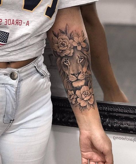 35 Inspiring Arm Tattoo Design Ideas for Women 2020 arm tattoo ideas for women, tattoo ideas for girls, sleeve arm tattoos Underarm Tattoo, Female Tattoos, Girl Arm Tattoos, Forarm Tattoos, Leo Tattoos, Men Tattoos, Hip Tattoos Women, Inspiration Tattoos, Forearm Tattoo Women