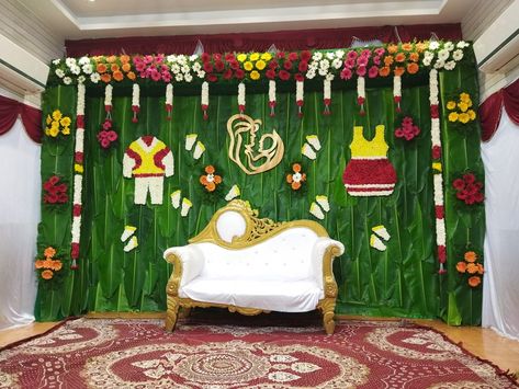 Sreemantham Decoration At Home Diy, Maternity Decoration Ideas, Seemantham Backdrop Decoration, Sreemantham Decoration Ideas, Baby Shower Backdrop Ideas Indian, Sreemantham Backdrop, Traditional Seemantham Decoration, Seemantham Decoration At Home, Sreemantham Decoration At Home