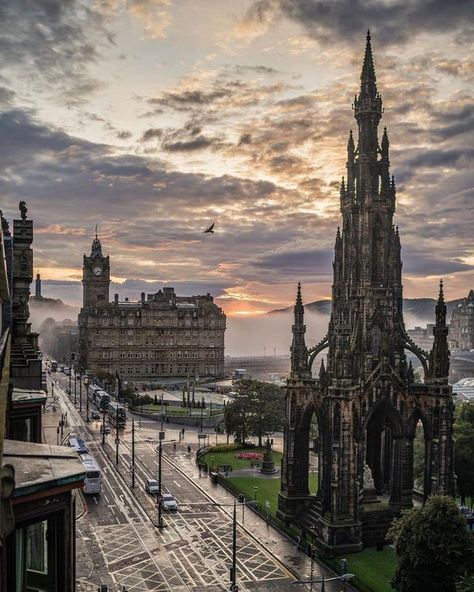 Most Beautiful Places In Europe, Scotland Moodboard, Glasgow Scotland Aesthetic, Masters Abroad, Edinburgh Scotland Aesthetic, Edinburgh Trip, Edinburgh Aesthetic, Scottish Architecture, Scotland Aesthetic