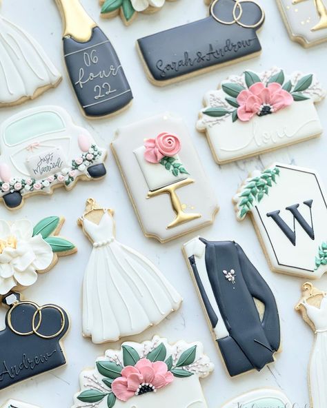 Just Married Cookies, Wedding Ring Cookies, Your Future Is Bright, Cutout Cookie, Anniversary Cookies, Bridal Cookies, Royal Icing Sugar, Fondant Cake Designs, Wedding Cookie