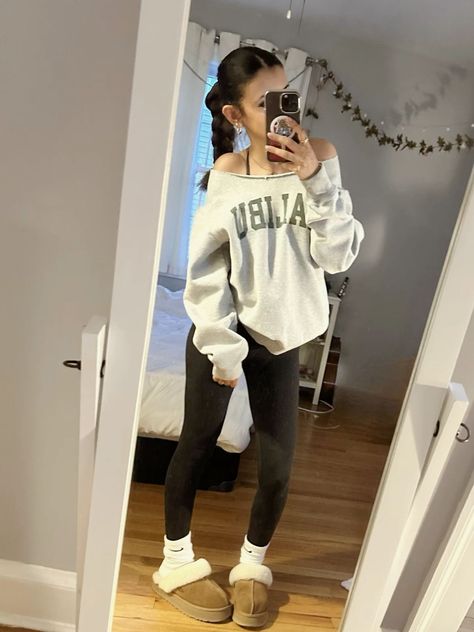 Ankle Leggings Outfit, Winter Fits With Leggings, Inspo For Outfits, Cute Outfits W Leggings, Comfy Fashionable Outfits, School Fits Lazy, Comfy Fall Fits Aesthetic, Trendy Leggings Outfit, Outfit Inspo With Black Leggings