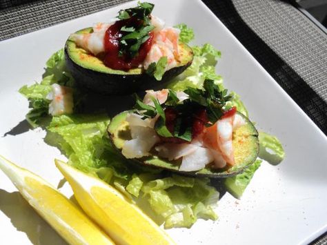 Avocado Ritz. Avocado Ritz Recipe, Avocado Ripeness, Avocado Mousse With Smoked Salmon, Crab And Avocado, Crab Stuffed Avocado Recipes, Caramel Chicken, Parsley Salad, Seafood Sauce, Boat Food