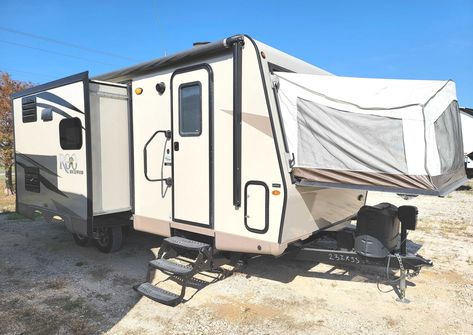 2018 Rockwood Roo 23IKSS For Sale in League City, TX - RV Trader Rockwood Roo, Holiday World, Rv Trader, Used Rvs, Rvs For Sale, City View, Exterior Colors, Travel Trailer, Recreational Vehicles