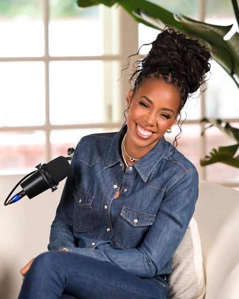 Kelly Rowland Aesthetic, Kelly Rowland Outfits, Baddie With Locs, Grownish Zoey Hairstyles, Kelly Rowland Bob, Kelly Rowland Hairstyles, Kelly Rowland Hair, Earthy Hair, November Photos