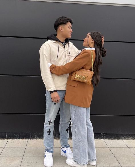 Blasian Family Aesthetic, Black Woman Asian Man, Teenager Interracial Couples, Blasian Couple Aesthetic, Korean And Black Couples, Blasian Couples Ambw, Black And Asian Couples, Asian And Black Couples, Blasian Family