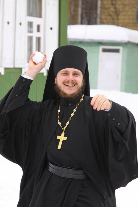 Orthodox Aesthetic, Orthodox Family, Orthodox Priest, Orthodox Catholic, Monastic Life, Religious Photos, Eastern Orthodox Church, Fiddler On The Roof, Russian Orthodox