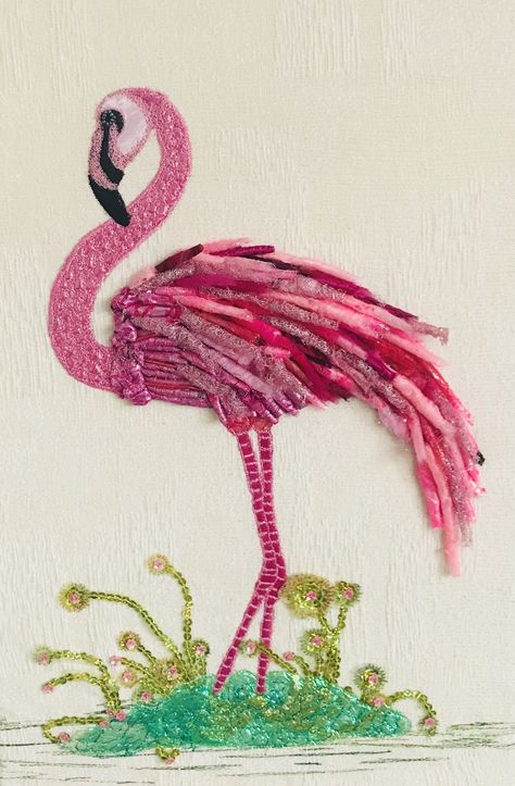 Beaded Flamingo Flamingo Bead Pattern, Flamingo Hand Embroidery, Beaded Flamingo, Bird Bead Embroidery, Flamingo Embroidery, Sequin Bird Embroidery, Flamingo Craft, Beaded Mirror, Flamingo Decor