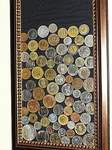 Foreign coin display                                                                                                                                                                                 More Foreign Money Display, Foreign Coin Display, Coin Display Ideas, Coins Art Ideas, Coin Frame, Coin Crafts, Foreign Coins, Jewelry Display Cards, Mint Coins