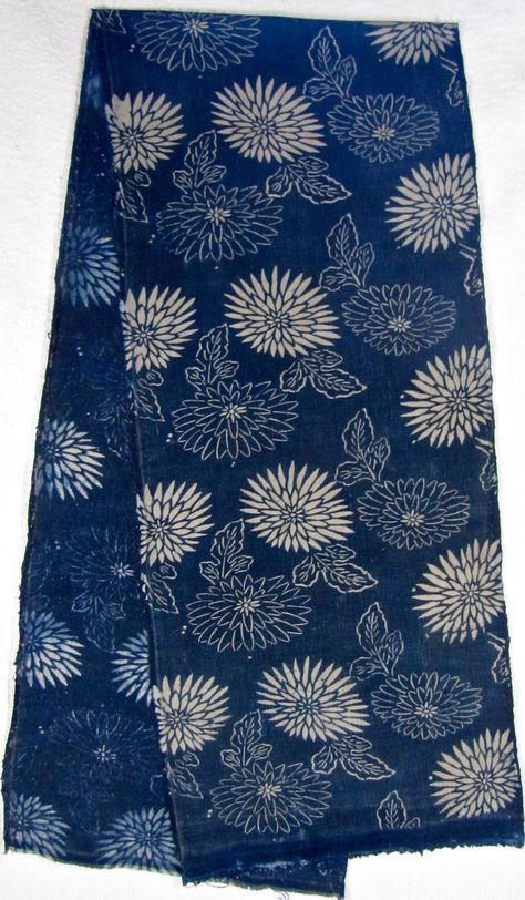 Katazome Pattern, Batik Saree, Japanese Print, Fibre Art, Japanese Patterns, Sgraffito, Japanese Paper, Japanese Prints, Japanese Fabric