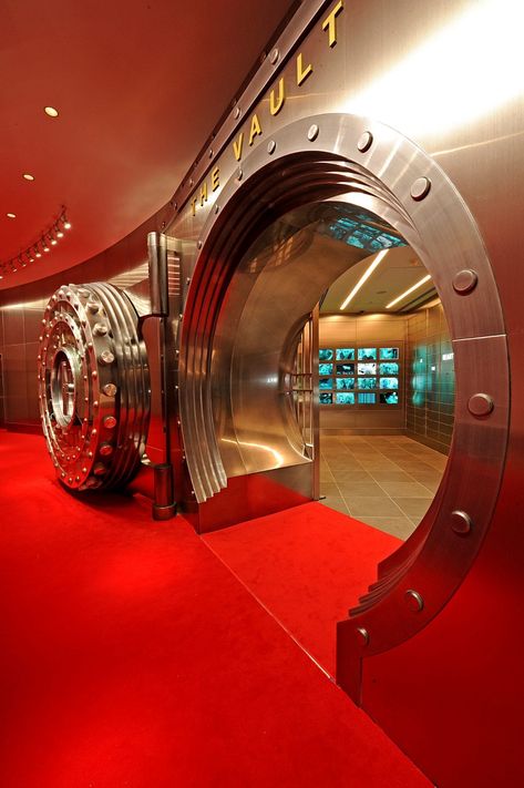 Coca Cola Recipes, Coca Cola Atlanta, Cola Recipe, Gold Vault, Gold Bullion Bars, World Of Coca Cola, Vault Doors, Safe Vault, Gold Money