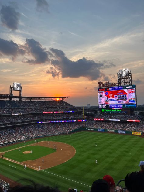 Philly Background, Philly Sports Wallpaper, Phillies Aesthetic, Philly Aesthetic, Philadelphia Aesthetic, Philly Sports, Baseball Aesthetic, Phillies Game Aesthetic, Baseball Phillies