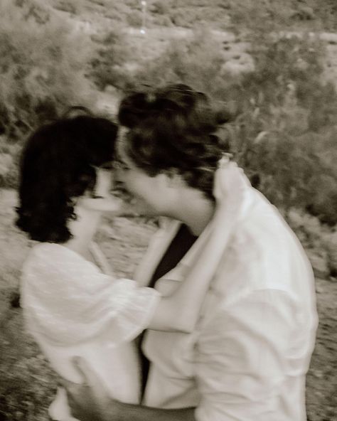 engagement photos, engagement photography, b&w photo, blurry photo, b&w aesthetic, engagement, engagement inspo, couple, young couple, couple aesthetic Yearning For Love, Aesthetic Engagement, Engagement Inspo, Photo B, Young Couple, Bw Photo, Couple Aesthetic, Photography Inspo, Couple Pictures