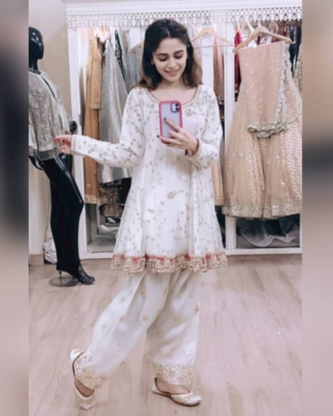 All Pakistan Drama Page on Instagram: “Cutie #AimaBaig 😍” Jorjet Kurti Design New, Kurti Design New, Pakistan Drama, Bridal Things, Bridal Mehndi Dresses, Short Frock, Desi Wedding Dresses, Frock Fashion, Pakistani Fashion Casual