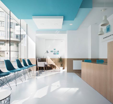 FERRACES DENTAL CLINIC | as built ARQUITECTURA Ortho Office, Klinik Gigi, Medical Clinic Design, Dentist Office Design, Studio Medico, Healthcare Interior Design, Dentist Clinic, Therapy Center, Dental Office Design Interiors