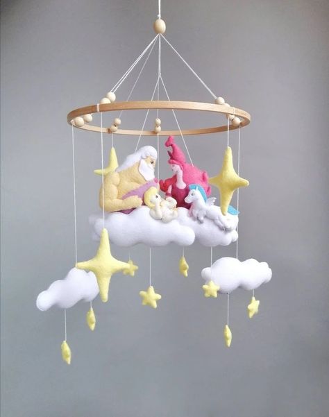 Hercules Nursery, Gender Neutral Crib, Stuff Toys, Neutral Crib, Fairy Baby, Disney Baby Shower, Star Mobile, Girl Nursery Room, Mobile Nursery