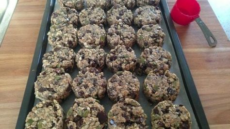 Organic Cookies Recipe, Cosmic Cookies, Organic Eating, Organic Cookies, Carob Chips, Organic Market, Quick Oats, Wheat Free, Cookies Recipe