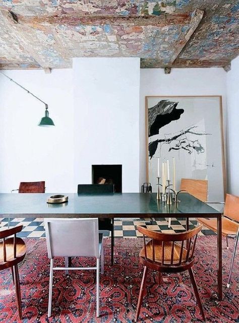 Ceiling mirrors the rug Interior Design Blogs, Carpet Trends, Best Dining, Decor Minimalist, Interior Trend, Green Accents, Dining Room Design, Room Table, 인테리어 디자인