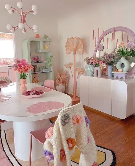 Pastel Eclectic, Pink Apartment, Deco Pastel, Bedroom 2023, Pastel Home Decor, Pastel Room Decor, Pastel Home, Pastel House, Dopamine Decor