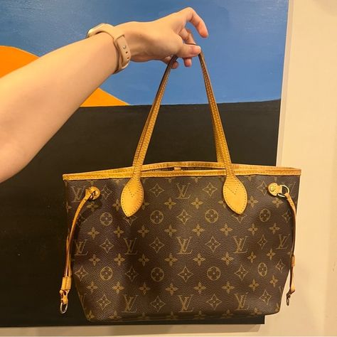 Authentic Louis Vuitton Neverfull pm Never Full Bag, Louis Vuitton Neverfull Pm, Offer Accepted, Buy Louis Vuitton, Lv Bags, Friendly Reminder, Vuitton Neverfull, Lv Bag, Vuitton Handbags