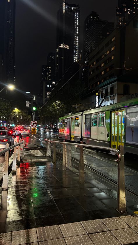 Melbourne City Wallpaper, Karan Core, Melbourne At Night, Australia City Aesthetic, Korea City Aesthetic, Melbourne City Aesthetic, Melbourne Aesthetic, City Melbourne, City Of Melbourne