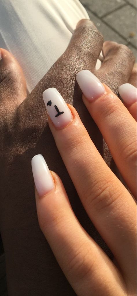 Cute Short Square Nails With Initial, Acrylic Nails With A T Initial, Trendy Nails With Initial, Nails With Initial T On Them, Cute Acrylic Nails With Boyfriend Initials, Nail For Boyfriend, Nails With An Initial Short, Nails That Boyfriends Like, Nail Design With Boyfriend Initial