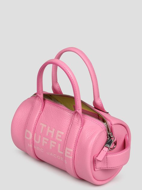 100% Cow leather Marc Jacobs Duffle Bag, Pink Duffel Bag, Mini Duffle Bag, Plus Size Fashionista, My Style Bags, Shoes Sneakers Jordans, High Fashion Outfits, Girly Bags, Pretty Bags