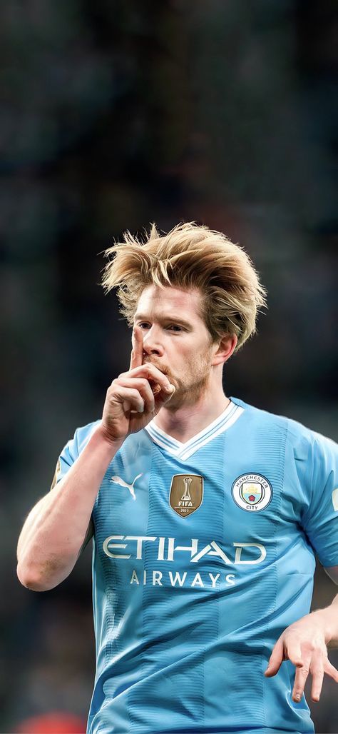 Kdb Man City Wallpaper, Mancity Players, Cristiano Ronaldo Haircut, Messi Funny, Ronaldo Haircut, European Soccer Players, Football Motivation, Manchester City Wallpaper, Soccer Camp