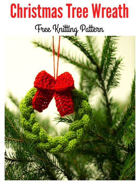 Cute Little Christmas Tree Wreath Free Knitting Pattern #freepattern #knitting Crochet Wreath Ornament, Christmas Tree Knitting Pattern, Christmas Knitting Projects, Knit Christmas Ornaments, Knitted Christmas Decorations, Christmas Knitting Patterns Free, Crochet Wreath, Wreath Ornament, Christmas Decorations Wreaths