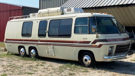 Vintage Motorhome For Sale, Gmc Motorhome For Sale, Rv Vintage, Motor Homes For Sale, Vintage Motorhome, School Bus Camper, Cool Rvs, Motorhome Interior, Classic Gmc