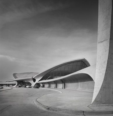 Ezra Stoller at Williams College Museum of Art (WCMA) - Artforum International Twa Flight Center, Twa Terminal, Architecture Cool, Future Cities, Louis Kahn, Jfk Airport, Airport Design, Random Inspiration, Architectural Photographers