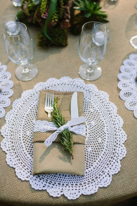 Burlap Napkins, Wedding Placemats, White Table Settings, Doily Wedding, Rustic Table Setting, Wedding Color Combinations, Neutral Wedding Colors, Dinner Party Summer, Crochet Wedding