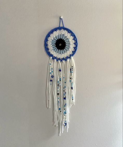 Crochet Evil Eye Blanket Pattern, Crochet Evil Eye Dream Catcher, Evil Eye Room Decor Aesthetic, Evil Eye Dreamcatcher, Crochet Things For Room, Crochet Evil Eye Car Hanging, Crochet With Beads Projects, Crochet For Room Decor, Crochet Dreamcatcher Pattern Free Easy