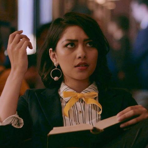 Penelope Park, Lulu Antariksa, Bell Witch, Veronica Sawyer, Legacy Tv Series, Female Villains, Fake People, Badass Women, Iconic Women