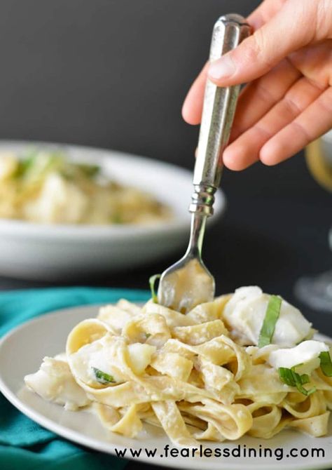 Alaskan Cod Fettuccine Alfredo Gluten Free Alfredo Sauce, Gluten Free Flatbread Recipe, Gluten Free Recipes Side Dishes, Gluten Free Flatbread, Halibut Recipes, Fettuccine Alfredo Recipes, Delicious Seafood Recipes, Homemade Alfredo, Shellfish Recipes