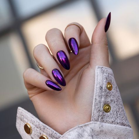 @mythefashion Black With Purple Chrome Nails, Purple Nails Holographic, Metalic Purple Nail, Dark Purple Chrome Nails Almond, Dark Purple Nails Chrome, Deep Purple Chrome Nails, Purple Monochromatic Nails, Full Chrome Nails, Plum Chrome Nails