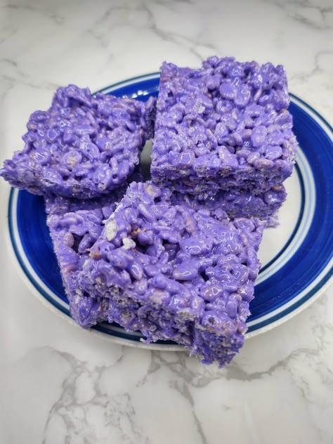 Purple Party Foods, Make Rice Crispy Treats, How To Make Purple, Purple Desserts, Gluten Free Marshmallows, Purple Rice, Purple Food Coloring, Krispie Treats Recipe, Purple Food