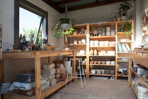 Ceramics Studio Ideas, At Home Pottery Studio, Pottery Studio Ideas, Pottery Studio Aesthetic, Home Ceramic Studio, Pottery Room, Home Pottery Studio, Dining Room Nook, Steve Harris