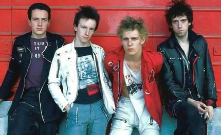 The Clash - punk band from London, UK The Future Is Unwritten, The Distillers, Paul Simonon, Garage Punk, Mick Jones, Uke Songs, British Punk, 70s Punk, Joe Strummer