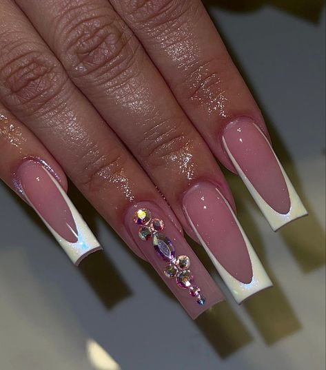 Nails With Big Gems, Behind Ear Tats Words, French Tip With Gems, French Tip With Rhinestones, Acrylic Nail Designs Classy, Fantasy Nails, Glow Nails, Work Nails, Girly Acrylic Nails