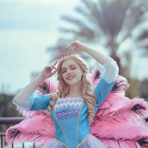 Barbie Island Princess Cosplay, Barbie Island Princess Costume, Barbie Ballgown, Cinderella Retelling, Barbie Island Princess, Barbie Cosplay, Ancient Egypt Fashion, Island Princess, Barbie Dresses