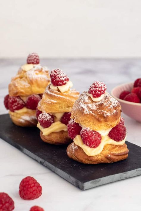 Profiteroles Recipe, Doughnut Recipe Easy, Custard Desserts, Flan Recipe, Vanilla Custard, Sweet Pastries, Fresh Cream, Food Platters, Pastry Recipes