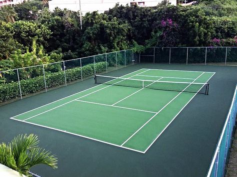 Tennis Court Design Ideas, Luxury Tennis Court, Tennis Courts Design, Modern Tennis Court, Bloxburg Tennis Court, Moss Yard, Home Tennis Court, Backyard Tennis Court, House Tennis Court