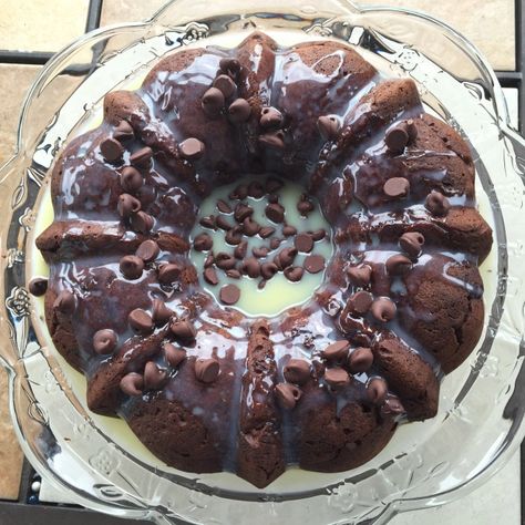 Sooooo chocolatey!! Brownie Mix Desserts, Bundy Cake, Brownie Mix Recipes, Cake Mix Brownies, Brownie Desserts Recipes, Sugar Free Brownies, Harry Potter Movie, Chocolate Bundt, Dessert Recipies